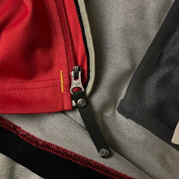 Mountain Hardwear Windstopper Vest - Picture 6 of 7